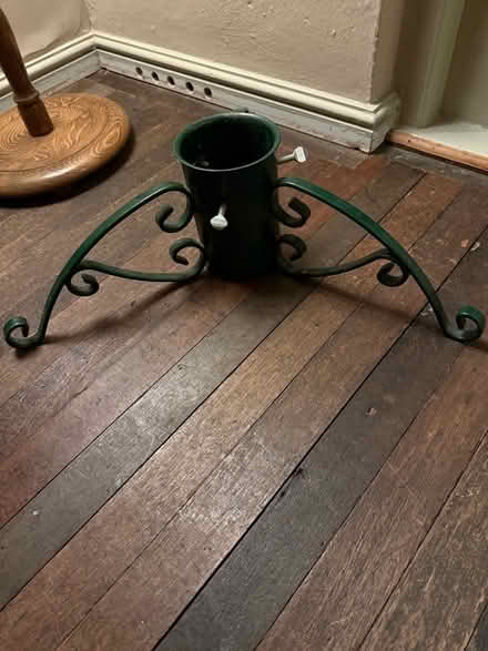 Photo of free Christmas Tree Stand (CT13) #1