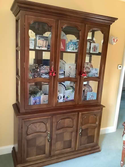 Photo of free Dining Room Furniture (redhill RH1) #3