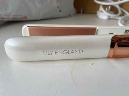 Photo of free Hair straighteners (Shelton SY3) #2