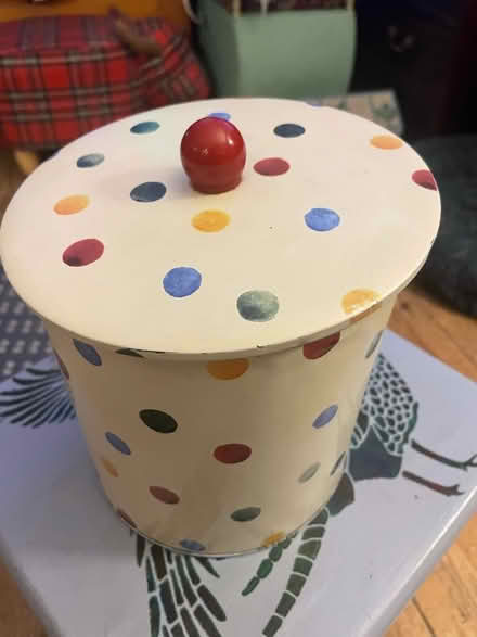 Photo of free Emma Bridgewater Biscuit Tin (The Batch) #2