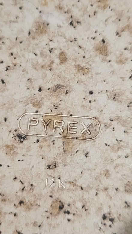 Photo of free Pyrex dish with lid (Ryhill WF4) #2