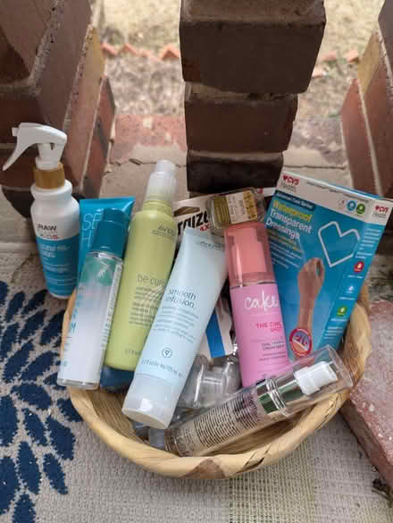 Photo of free Storage baskets with toiletries (Hyattsville) #2