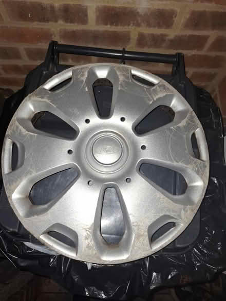 Photo of free 14" Ford Fiesta hubcap (Caversham RG4) #1