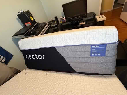 Photo of free Nectar Twin XL Luxe Hybrid Mattress (Valley Cottage) #2