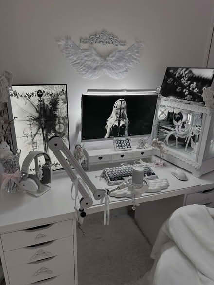 Photo of PC (Chadwell St Mary RM16) #1