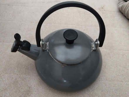 Photo of free Le Creuset stovetop kettle (Leeds LS13) #1