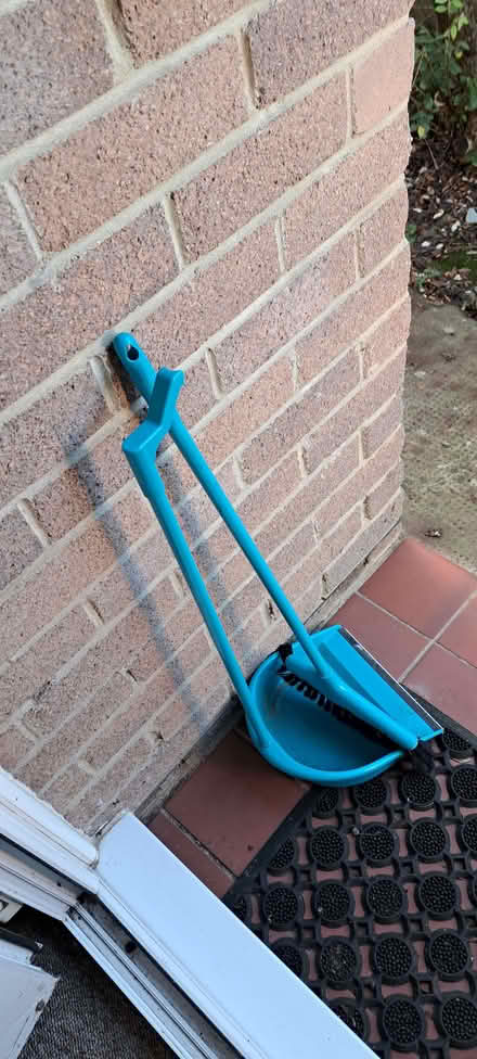 Photo of free Dustpan and brush (Wells BA5) #1