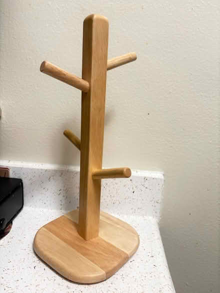 Photo of free Mug holder/display (Alvarado-Niles) #1