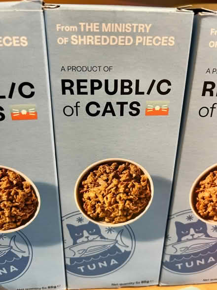 Photo of free Apparently Posh cat food (Fallin FK7) #2