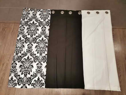 Photo of free Damask lined curtains and matching cushions (Lloyd Park CR0) #1
