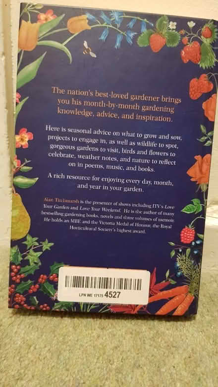 Photo of free Alan Titchmarsh gardening book (Abingdon Oxfordshire OX14) #2