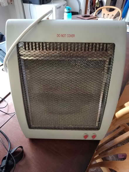 Photo of free Electric heater (Park Gate SO31) #1