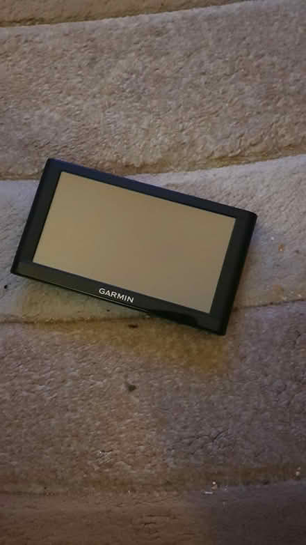 Photo of free Garmin no charger (Camberwell) #1