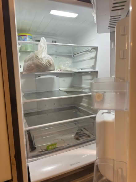 Photo of free Samsung Fridge + Freezer - Faulty (Clapton) #3