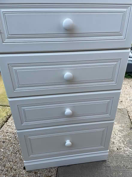 Photo of free White chest of drawers (Biggleswade SG18) #1