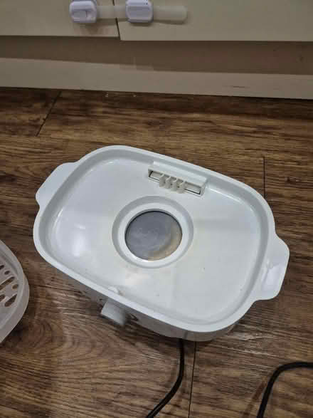 Photo of free Baby bottle steriliser (SK3 cheadle heath) #4
