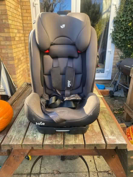 Photo of free isofix car seat (Hunts/Godmanchester) #1