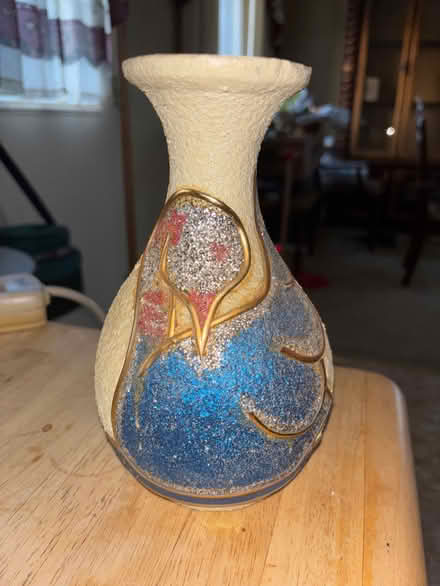 Photo of free Two beautiful vases (20746) #2