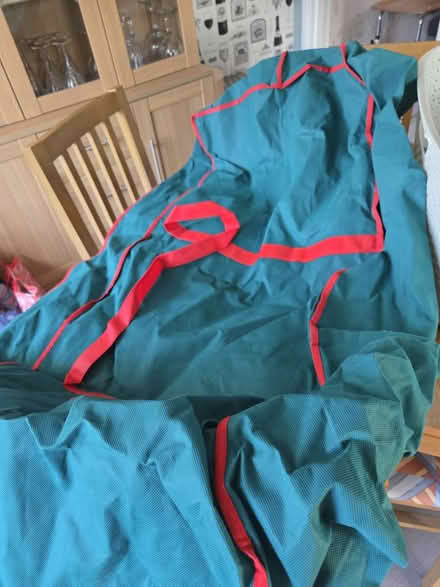 Photo of free Christmas tree and decs (Southend on sea Ss2 4dh) #4