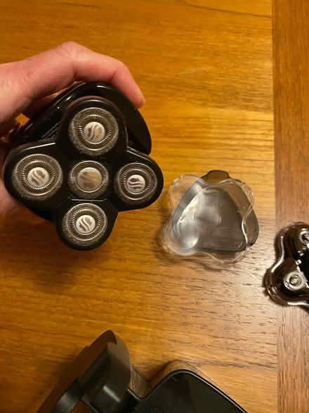 Photo of free electric shaver (Olympia, South Capitol) #2