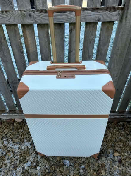 Photo of free Large suitcase (Northmoor OX29) #1