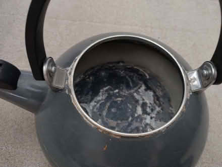 Photo of free Le Creuset stovetop kettle (Leeds LS13) #2