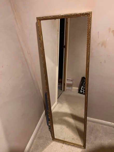 Photo of free Mirror (Hemel, HP3) #1
