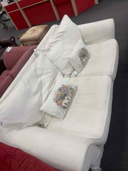 Photo of free White couch (Upper Holloway N7) #1