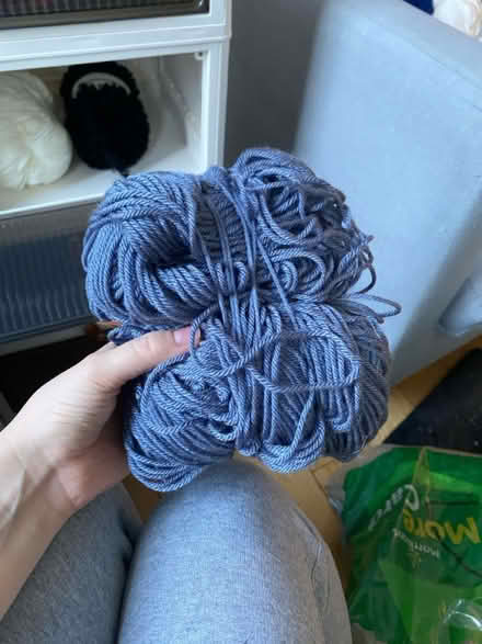 Photo of free selection of acrylic yarns (SW193TA) #2