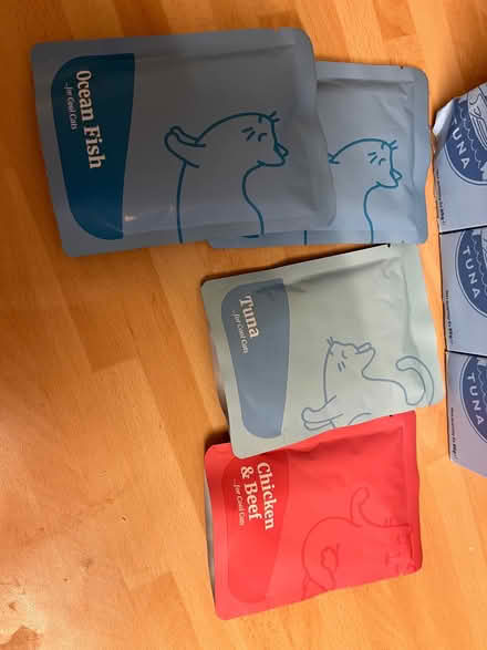 Photo of free Apparently Posh cat food (Fallin FK7) #3