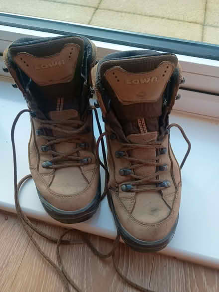 Photo of free Walking boots-Womens Size 7 /EU 41 (Standish GL10) #3