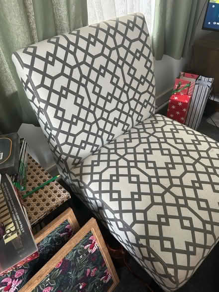 Photo of free Chair (W106dd) #2