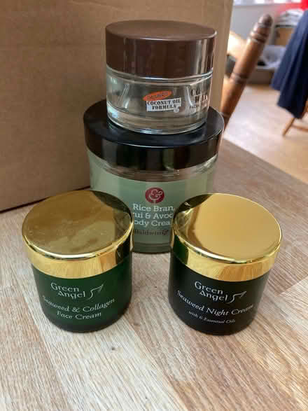 Photo of free Screwtop Lid Glass Jars (CT5) #1