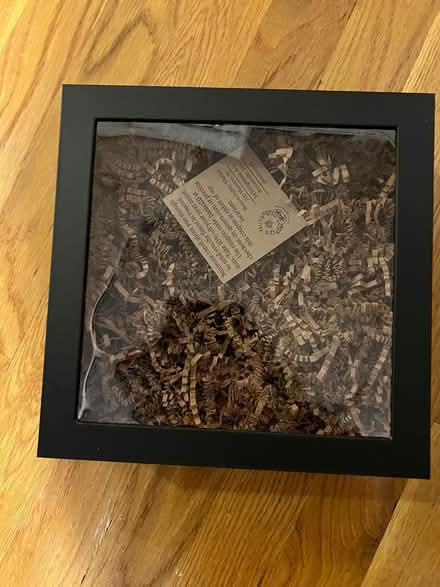 Photo of free empty gift box with ratafia (Porter Square) #1