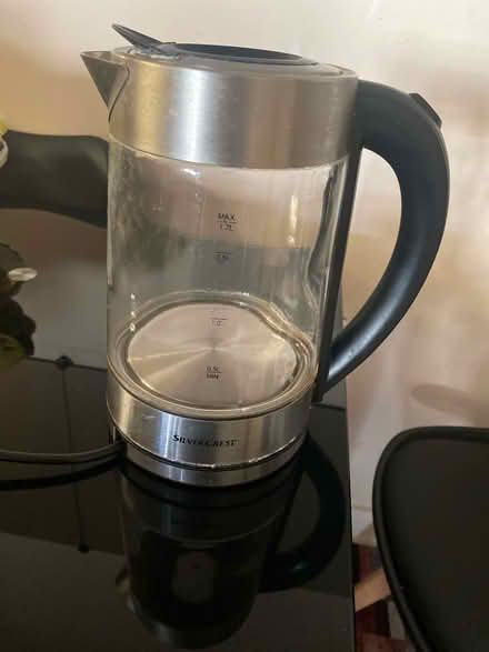 Photo of free Fast boil glass kettle (W3 8bf south Acton) #1