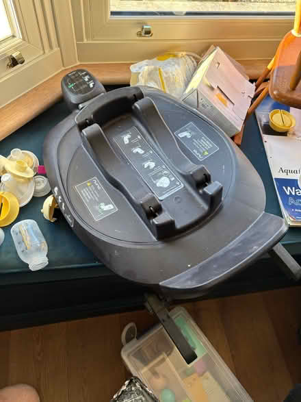 Photo of free Nuna Pipa and base (Norbiton KT2) #1