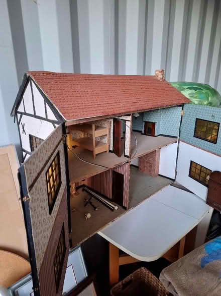 Photo of free Dolls House (Caversham RG4) #3