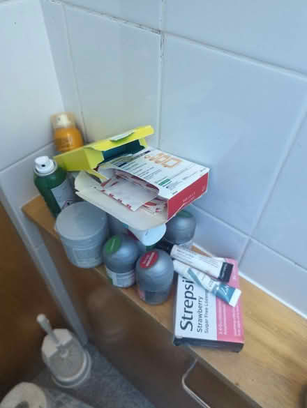 Photo of free Magnesium, sprays, dei and pladter (Lewisham way SE4) #1