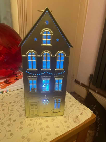 Photo of free Gold light up house (Maidstone ME15) #2