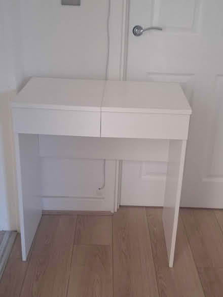 Photo of free White Dressing Table (Woolwich Arsenal) #3