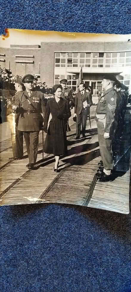 Photo of free Photo of Queen Elizabeth (Kennington OX1) #1