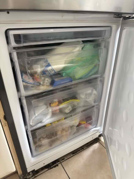Photo of free Samsung Fridge + Freezer - Faulty (Clapton) #4