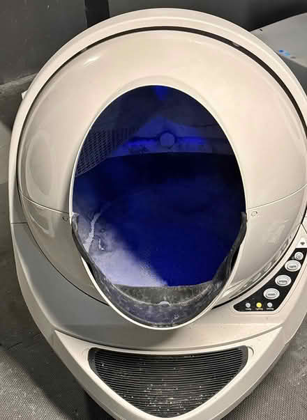 Photo of free Litter Robot 3.0 auto clean cat box (Southeast Charlotte Weddington) #3
