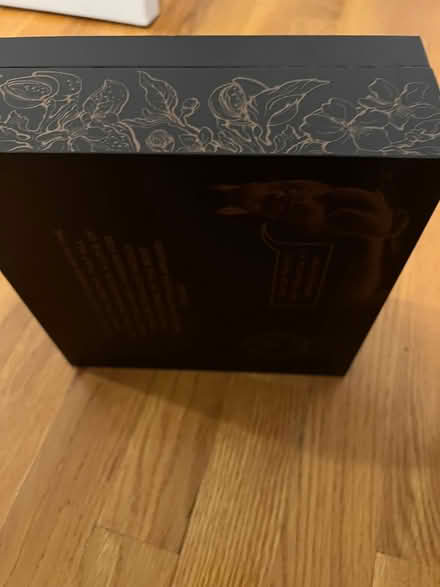 Photo of free empty gift box with ratafia (Porter Square) #2