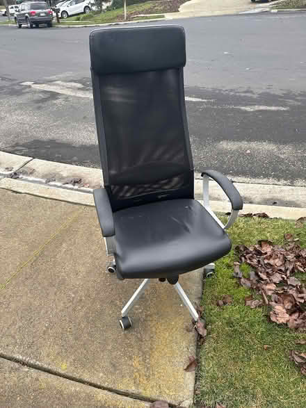 Photo of free High back office char (Just off North Mines Road) #2