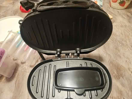 Photo of free Compact grill (North coventry) #1