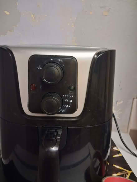 Photo of free air fryer (Chatham ME4) #1