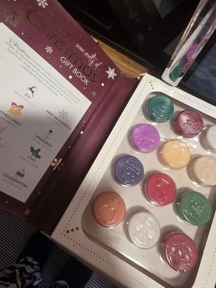 Photo of free Tooth brush set. Wax melts (Cavendish DE23) #3