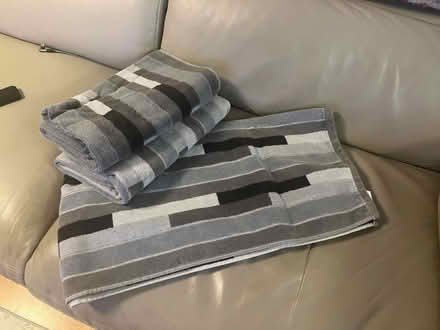 Photo of free 3 Bath Towels (SE16) #1