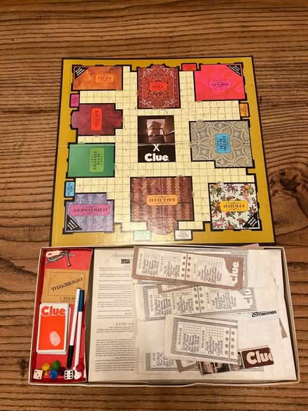 Photo of free Clue Game from the 70s (Broomall 19008) #1